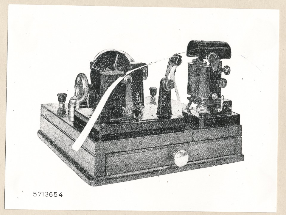 Repro Fernschreibmaschine, Bild 1; Foto, 1957 (www.industriesalon.de CC BY-SA)