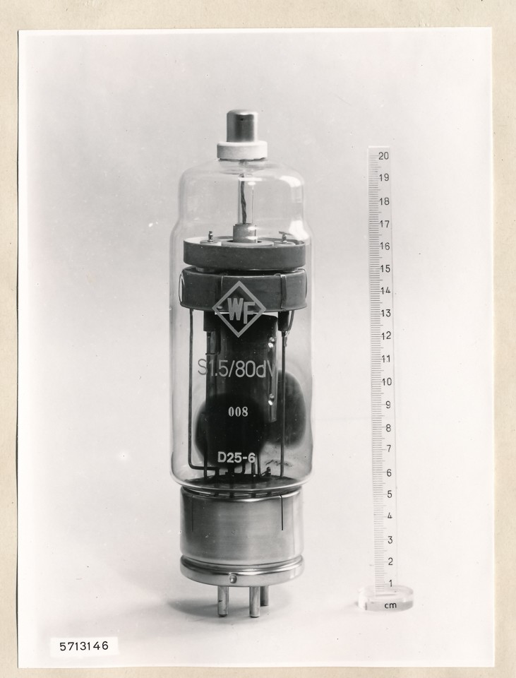S 1,5/80 d V WF; Foto, 1957 (www.industriesalon.de CC BY-SA)
