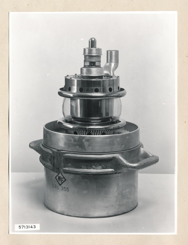 Senderöhre SRL 355; Foto, 1957 (www.industriesalon.de CC BY-SA)