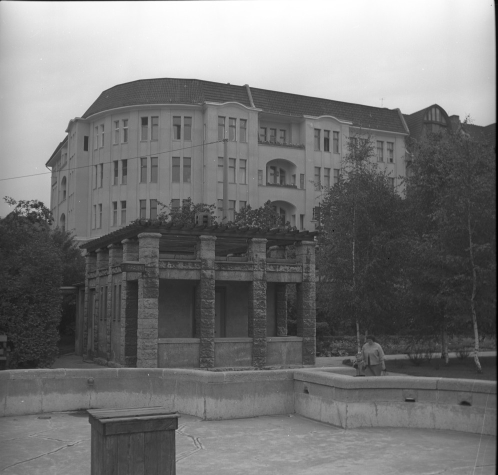 Negativ: Bayerischer Platz, 1956 (Museen Tempelhof-Schöneberg/Herwarth Staudt CC BY-NC-SA)