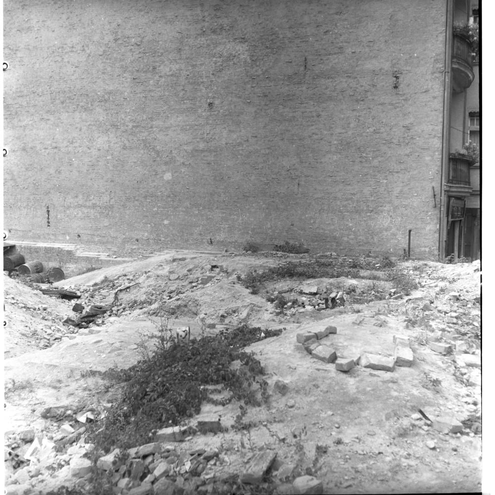 Negativ: Freifläche, Albestraße 27, 1950 (Museen Tempelhof-Schöneberg/Herwarth Staudt CC BY-NC-SA)