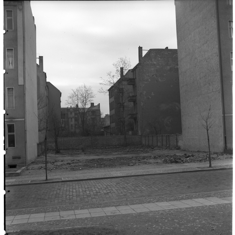 Negativ: Freifläche, Handjerystraße 80, 1954 (Museen Tempelhof-Schöneberg/Herwarth Staudt CC BY-NC-SA)