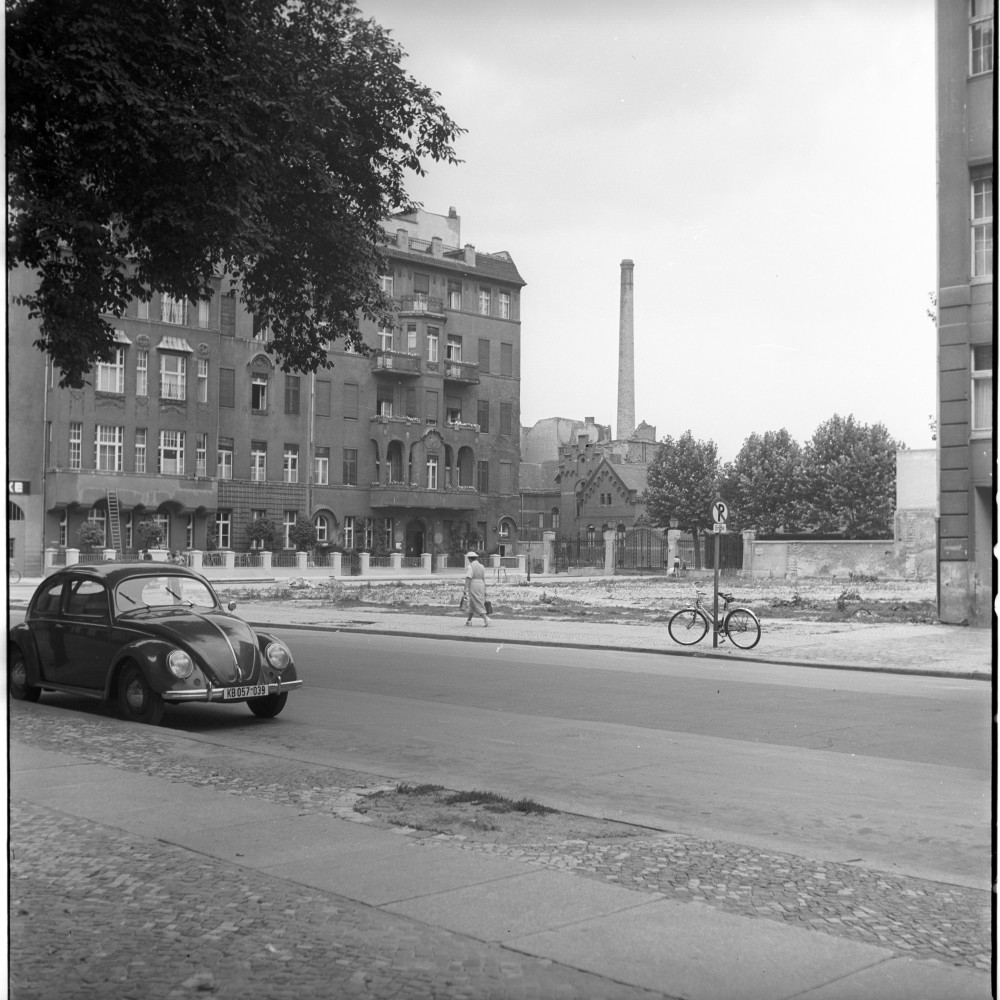 Negativ: Gelände, Augsburger Straße 64, 1953 (Museen Tempelhof-Schöneberg/Herwarth Staudt CC BY-NC-SA)