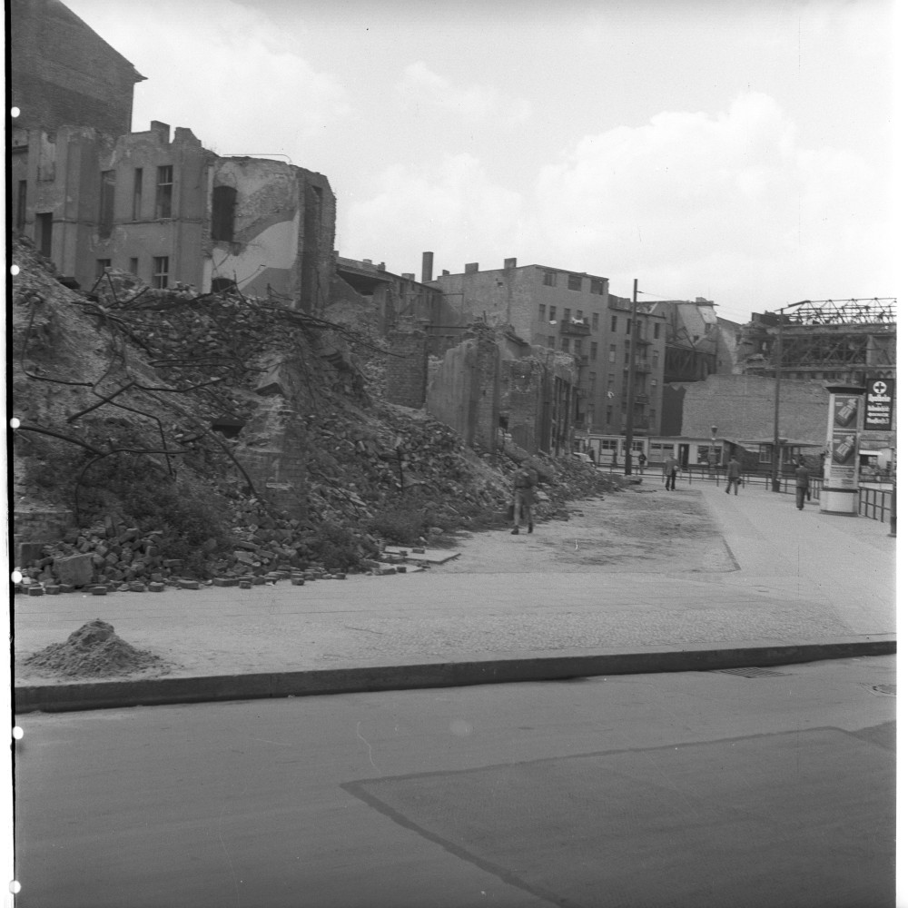 Negativ: Gelände, Bülowstraße 1, 1952 (Museen Tempelhof-Schöneberg/Herwarth Staudt CC BY-NC-SA)