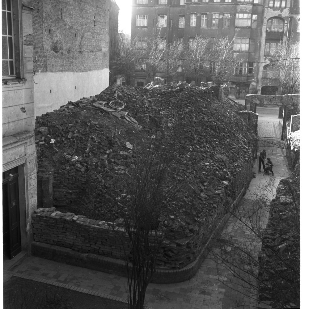 Negativ: Gelände, Bundesallee 126, 1953 (Museen Tempelhof-Schöneberg/Herwarth Staudt CC BY-NC-SA)