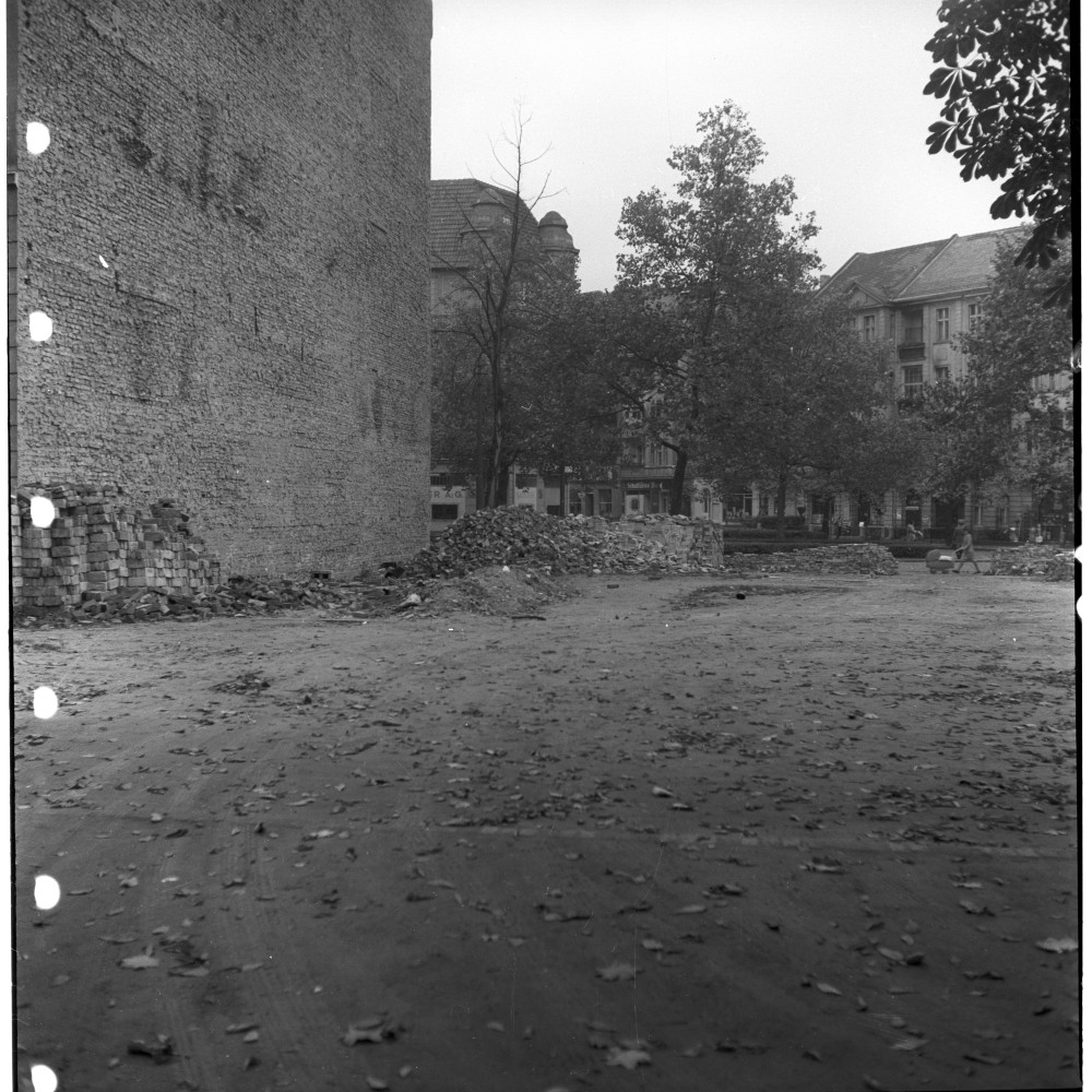 Negativ: Gelände, Bundesallee 64, 1950 (Museen Tempelhof-Schöneberg/Herwarth Staudt CC BY-NC-SA)
