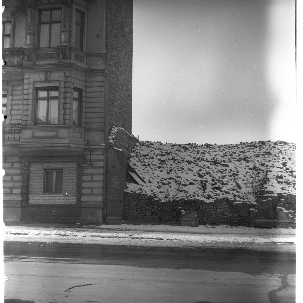 Negativ: Gelände, Eisenacher Straße 16, 1951 (Museen Tempelhof-Schöneberg/Herwarth Staudt CC BY-NC-SA)