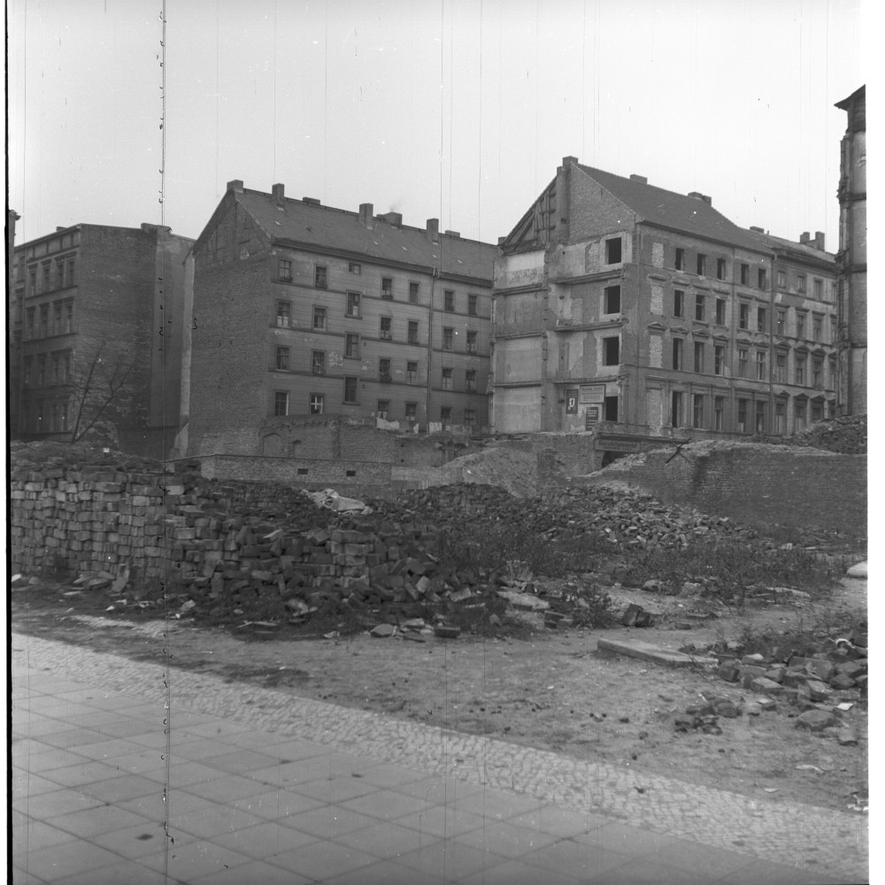 Negativ: Gelände, Frobenstraße 7, 1952 (Museen Tempelhof-Schöneberg/Herwarth Staudt CC BY-NC-SA)