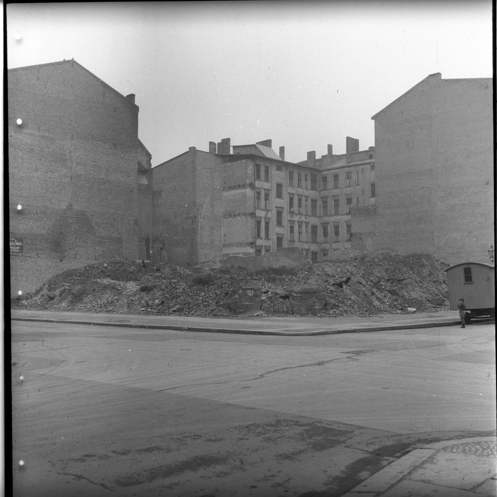 Negativ: Gelände, Geisbergstraße 10, 1952 (Museen Tempelhof-Schöneberg/Herwarth Staudt CC BY-NC-SA)