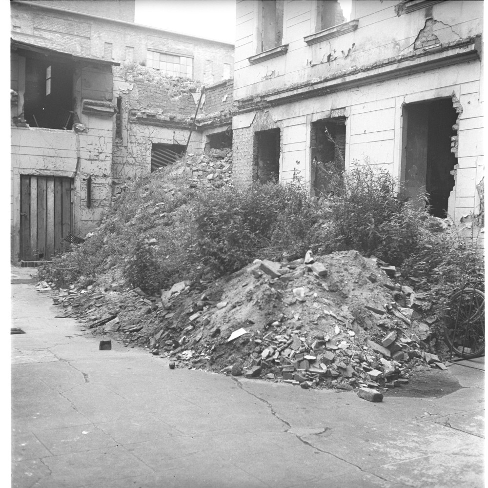 Negativ: Gelände, Gleditschstraße 66, 1952 (Museen Tempelhof-Schöneberg/Herwarth Staudt CC BY-NC-SA)