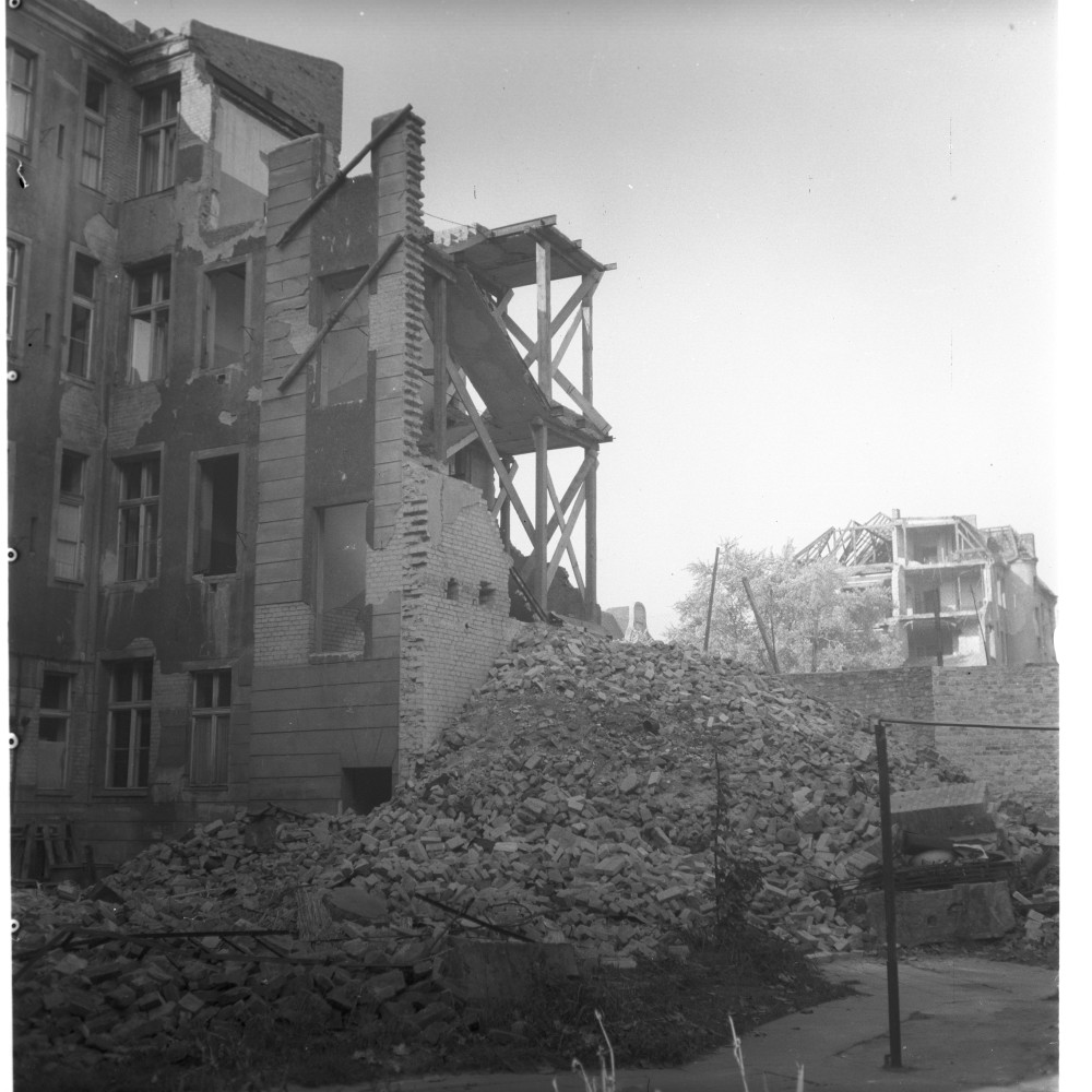 Negativ: Gelände, Görresstraße 8/10, 1951 (Museen Tempelhof-Schöneberg/Herwarth Staudt CC BY-NC-SA)
