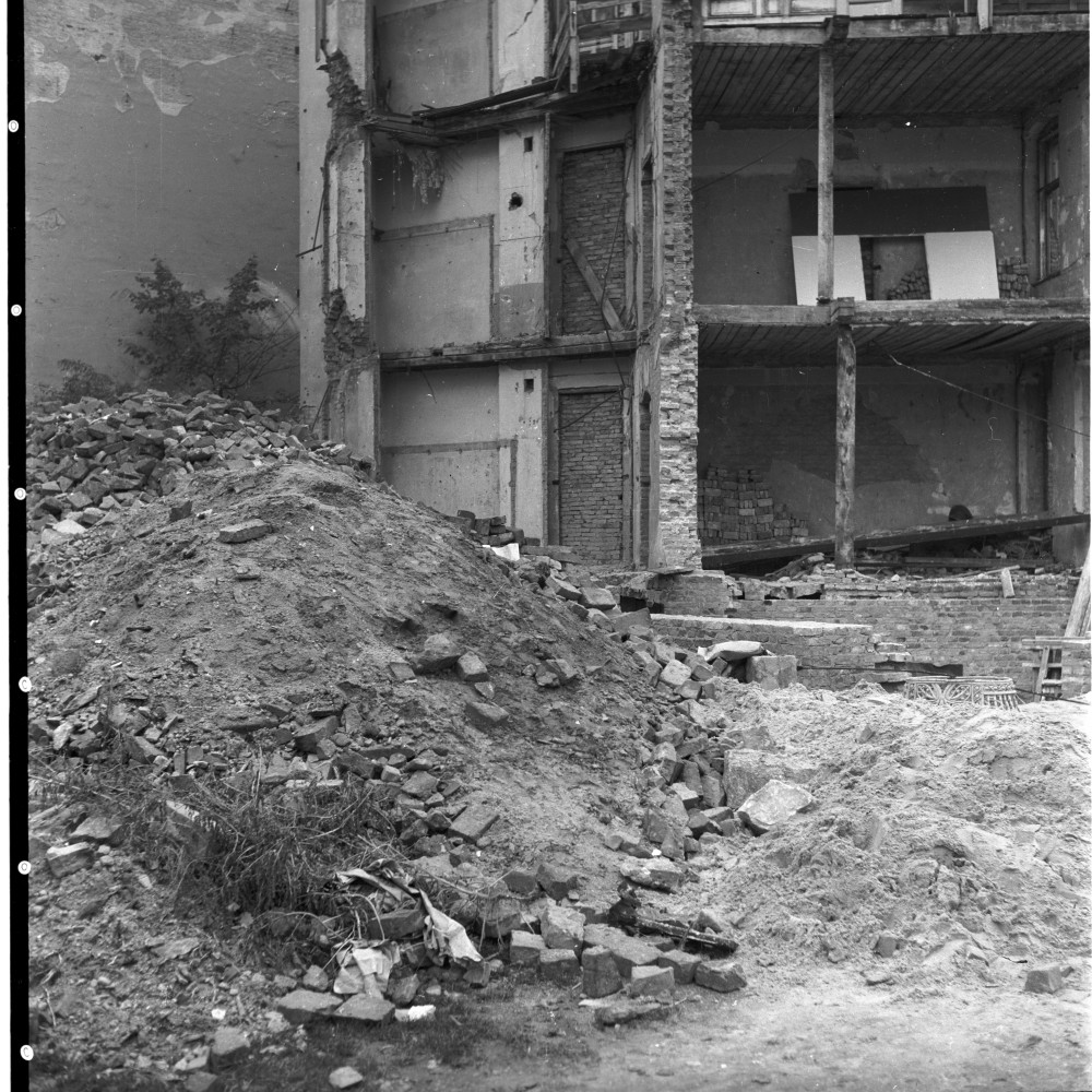 Negativ: Gelände, Handjerystraße 80, 1952 (Museen Tempelhof-Schöneberg/Herwarth Staudt CC BY-NC-SA)
