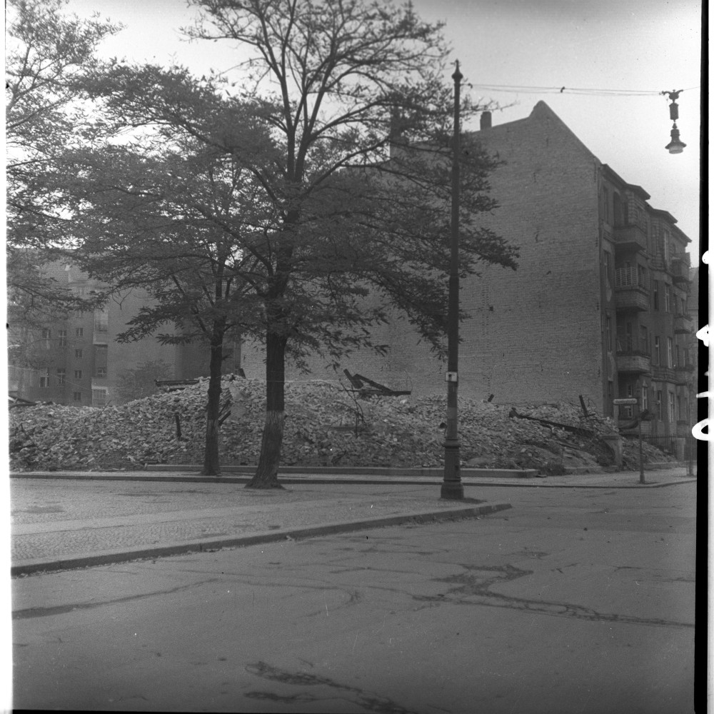 Negativ: Gelände, Kundrystraße 3, 1950 (Museen Tempelhof-Schöneberg/Herwarth Staudt CC BY-NC-SA)