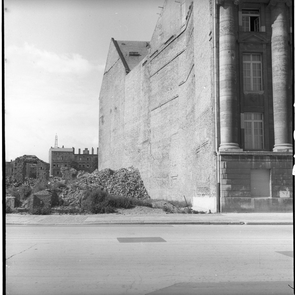 Negativ: Gelände, Kurfürstenstraße 142, 1952 (Museen Tempelhof-Schöneberg/Herwarth Staudt CC BY-NC-SA)