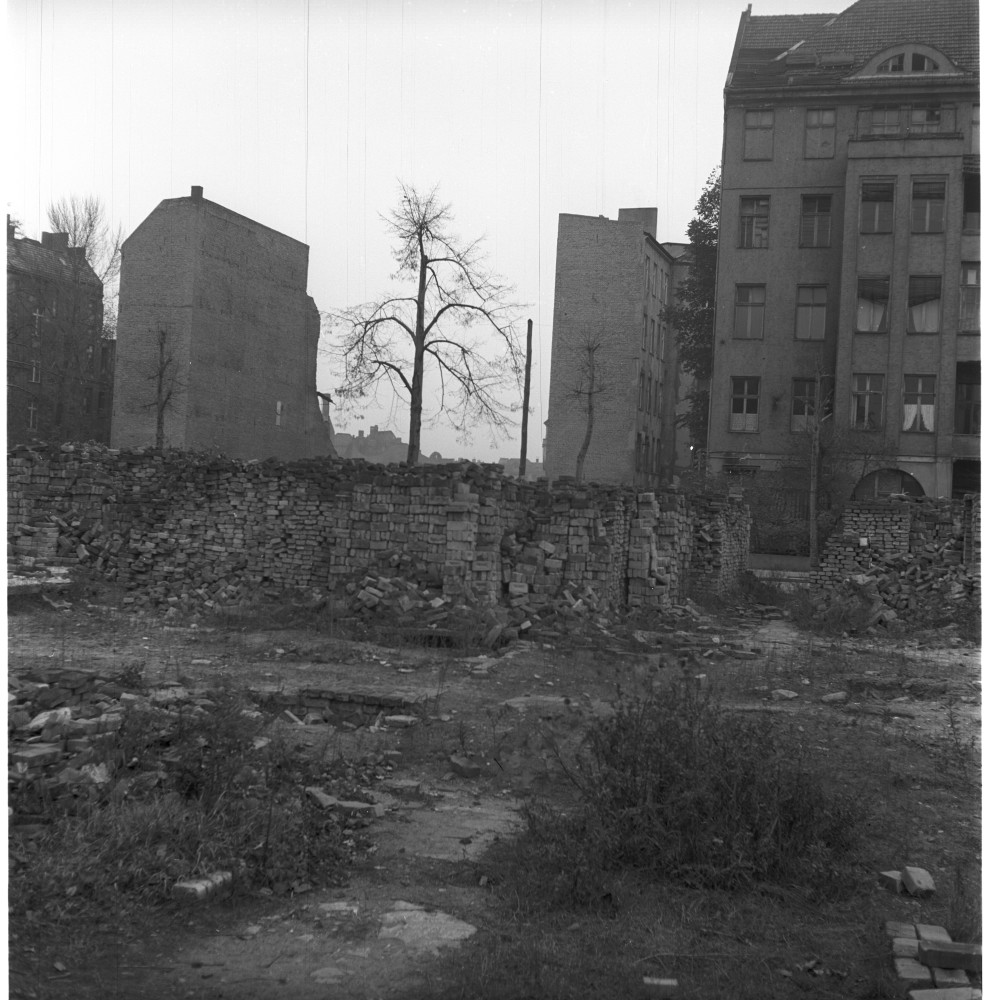 Negativ: Gelände, Landshuter Straße 13-14, 1952 (Museen Tempelhof-Schöneberg/Herwarth Staudt CC BY-NC-SA)
