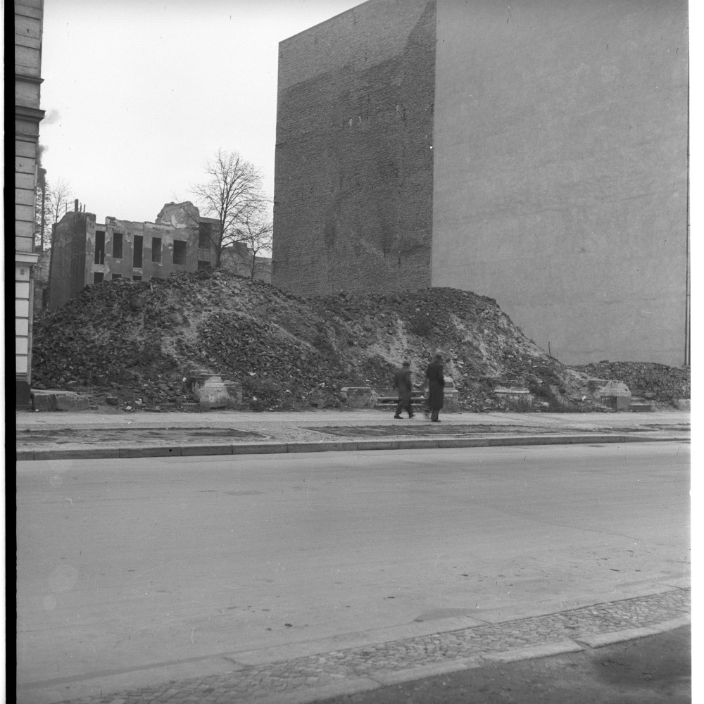 Negativ: Gelände, Neue Winterfeldtstraße 24, 1952 (Museen Tempelhof-Schöneberg/Herwarth Staudt CC BY-NC-SA)
