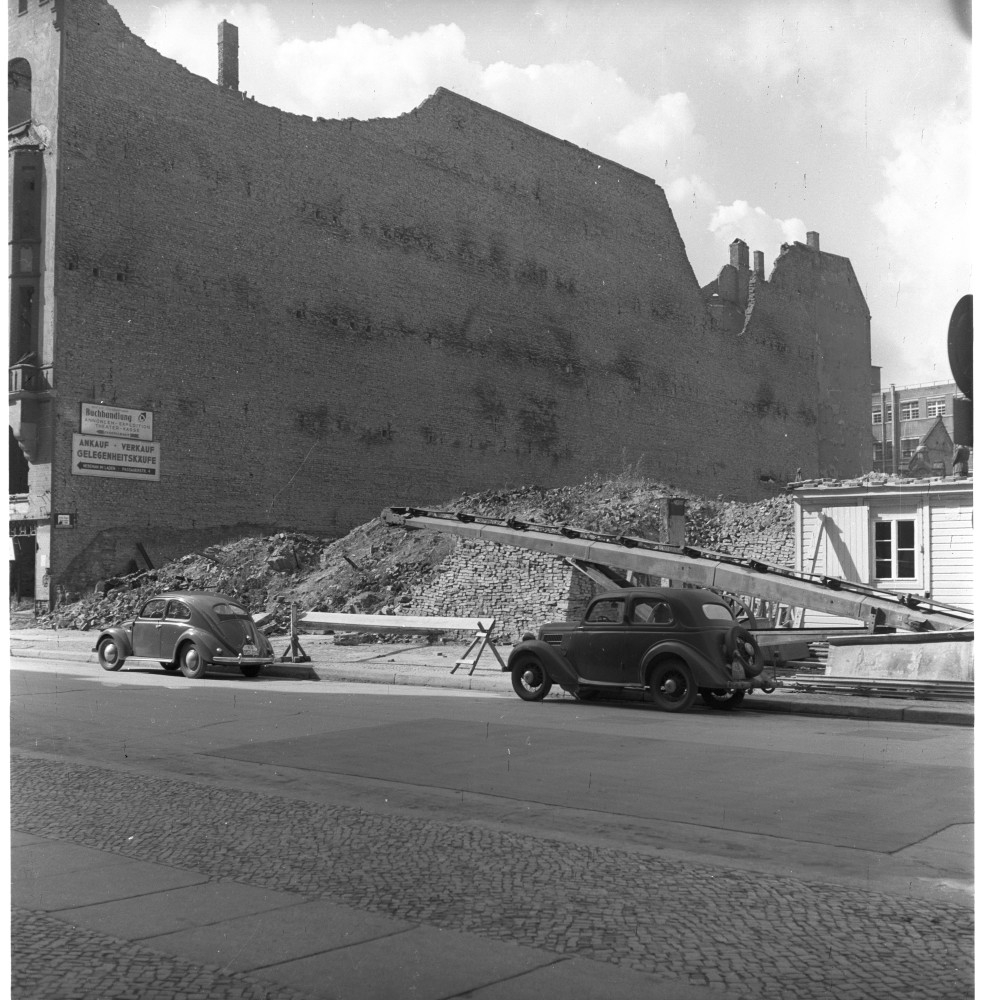 Negativ: Gelände, Passauer Straße 3, 1951 (Museen Tempelhof-Schöneberg/Herwarth Staudt CC BY-NC-SA)