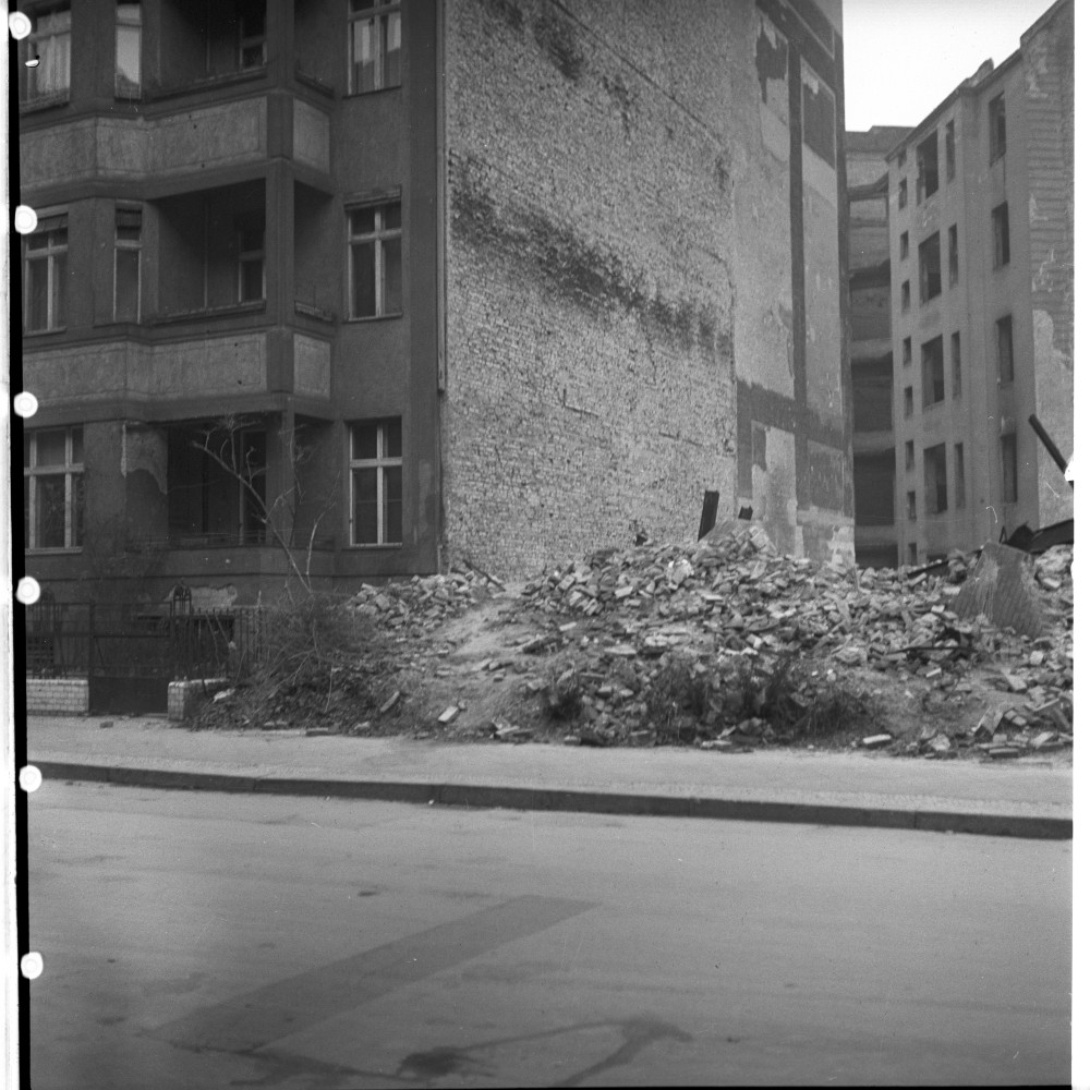 Negativ: Gelände, Rosenheimer Straße 1-2, 1950 (Museen Tempelhof-Schöneberg/Herwarth Staudt CC BY-NC-SA)