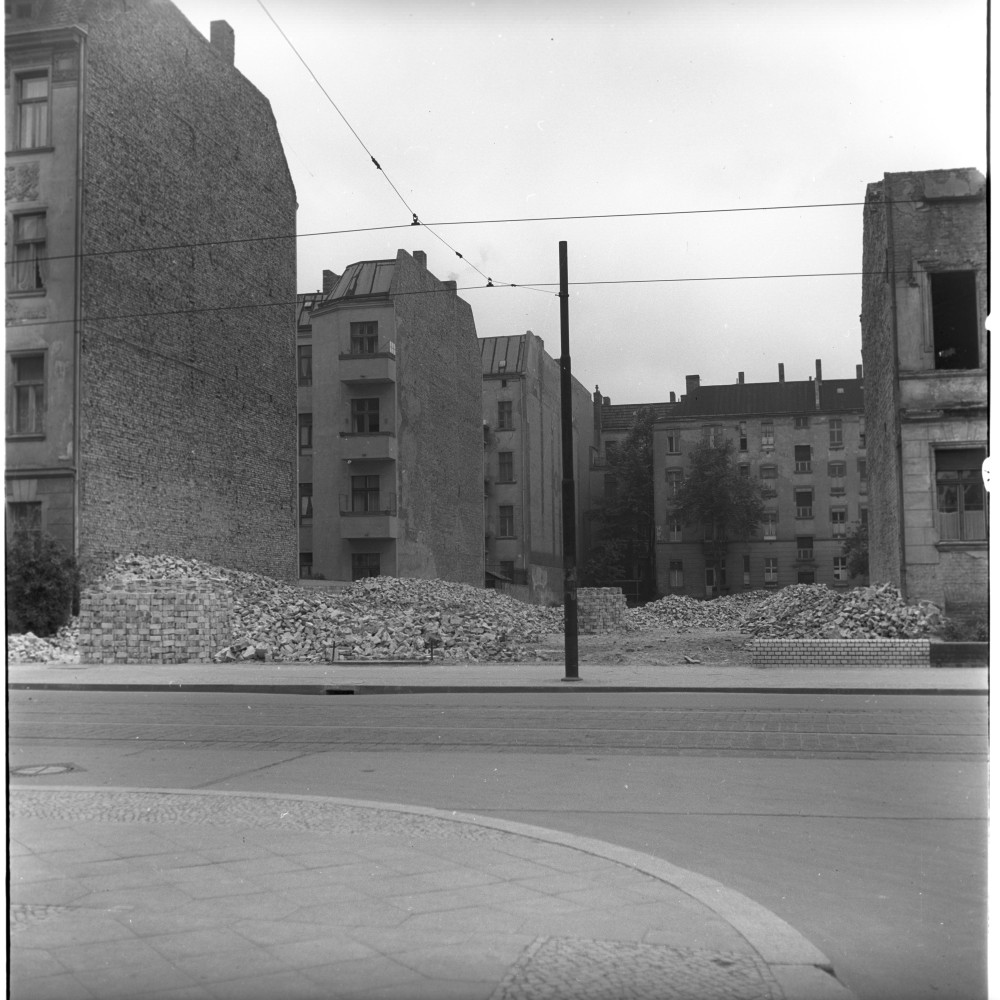 Negativ: Gelände, Rubensstraße 90, 1953 (Museen Tempelhof-Schöneberg/Herwarth Staudt CC BY-NC-SA)
