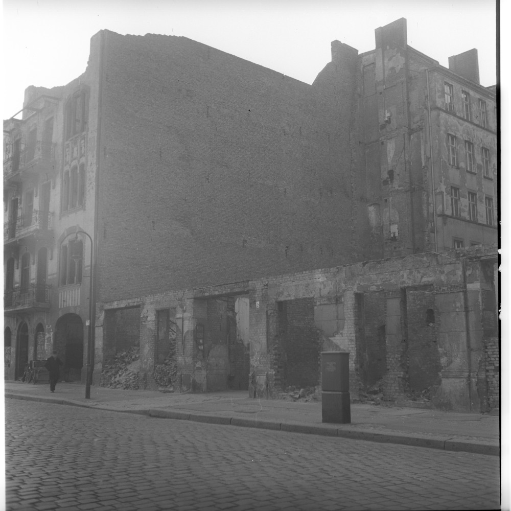 Negativ: Ruine, Albertstraße 3, 1953 (Museen Tempelhof-Schöneberg/Herwarth Staudt CC BY-NC-SA)