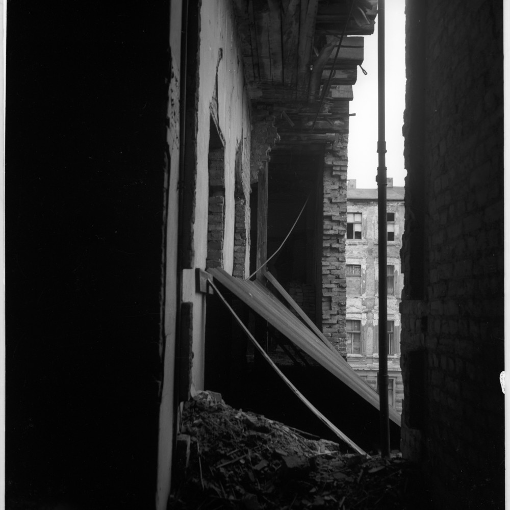 Negativ: Ruine, Alvenslebenstraße 17, 1953 (Museen Tempelhof-Schöneberg/Herwarth Staudt CC BY-NC-SA)