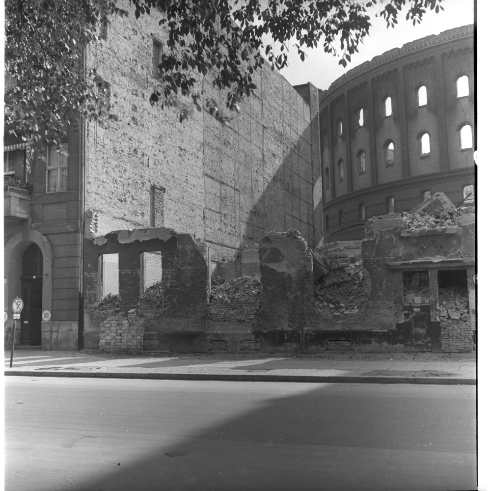 Negativ: Ruine, Augsburger Straße 62, 1950 (Museen Tempelhof-Schöneberg/Herwarth Staudt CC BY-NC-SA)