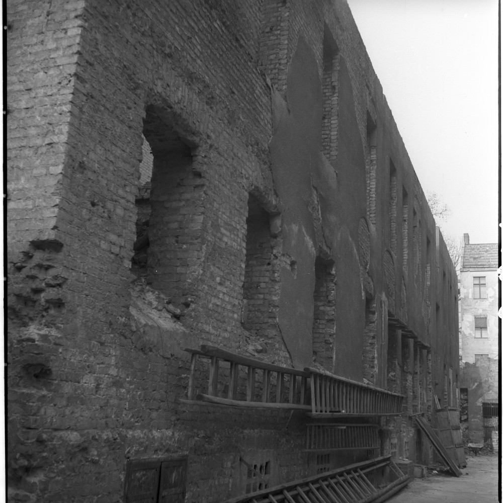 Negativ: Ruine, Bülowstraße 88, 1952 (Museen Tempelhof-Schöneberg/Herwarth Staudt CC BY-NC-SA)