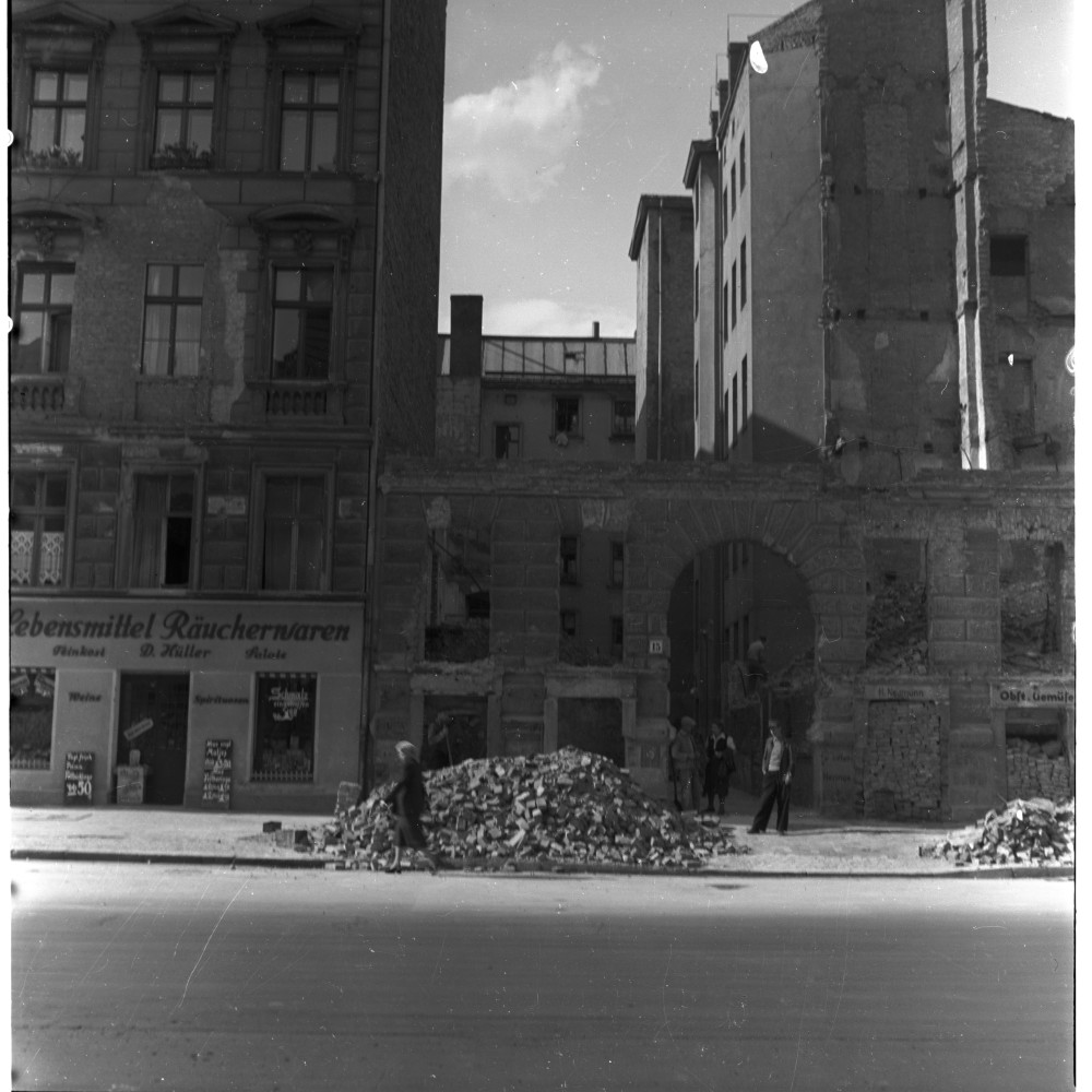 Negativ: Ruine, Dennewitzstraße 15, 1950 (Museen Tempelhof-Schöneberg/Herwarth Staudt CC BY-NC-SA)