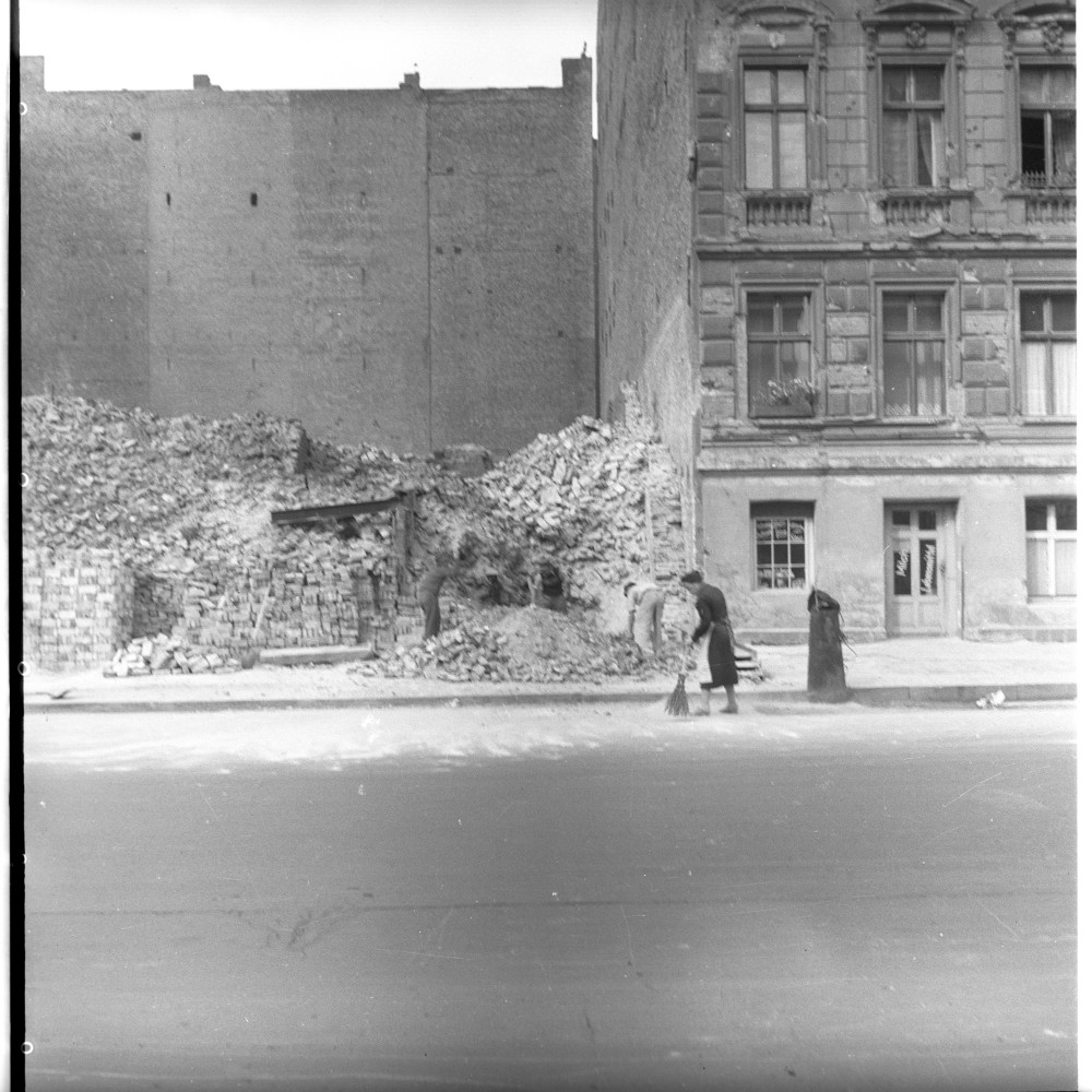 Negativ: Ruine, Dennewitzstraße 17, 1950 (Museen Tempelhof-Schöneberg/Herwarth Staudt CC BY-NC-SA)