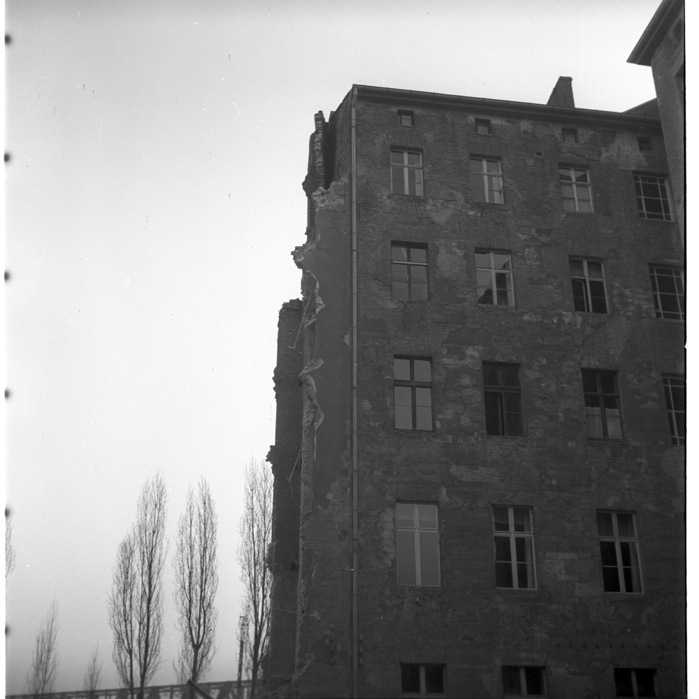 Negativ: Ruine, Dennewitzstraße 30, 1953 (Museen Tempelhof-Schöneberg/Herwarth Staudt CC BY-NC-SA)