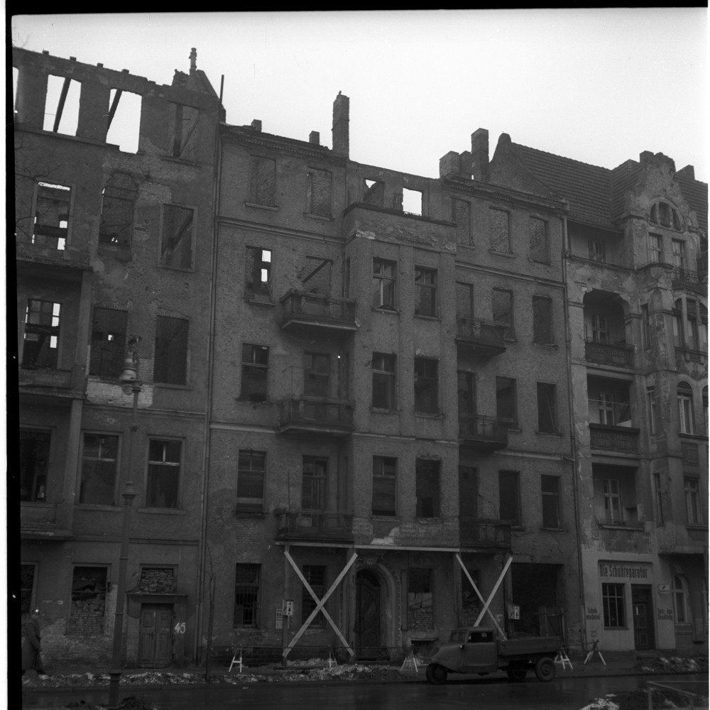 Negativ: Ruine, Ebersstraße 44, 1953 (Museen Tempelhof-Schöneberg/Herwarth Staudt CC BY-NC-SA)