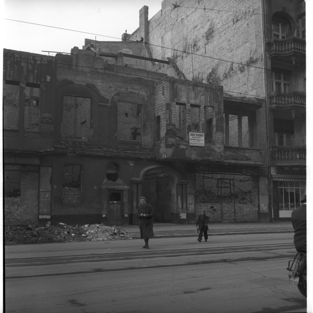 Negativ: Ruine, Eisenacher Straße 58, 1951 (Museen Tempelhof-Schöneberg/Herwarth Staudt CC BY-NC-SA)