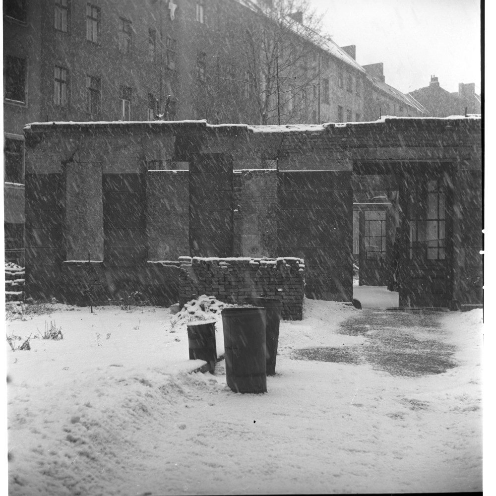 Negativ: Ruine, Eisenacher Straße 71, 1955 (Museen Tempelhof-Schöneberg/Herwarth Staudt CC BY-NC-SA)