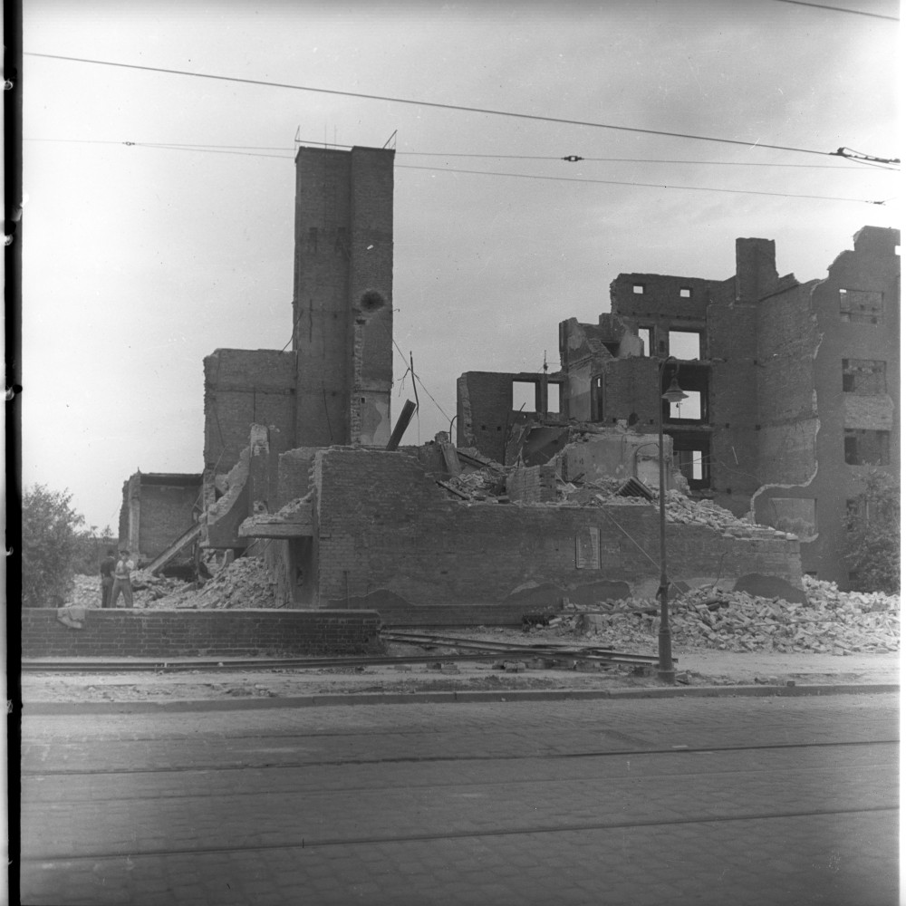 Negativ: Ruine, Eythstraße 36-40, 1950 (Museen Tempelhof-Schöneberg/Herwarth Staudt CC BY-NC-SA)