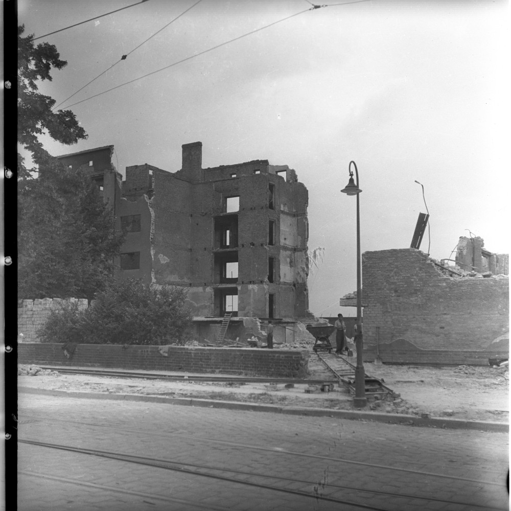 Negativ: Ruine, Eythstraße 36-40, 1950 (Museen Tempelhof-Schöneberg/Herwarth Staudt CC BY-NC-SA)