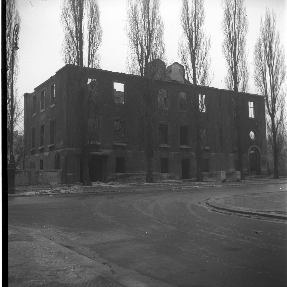 Negativ: Ruine, Freiherr-vom-Stein-Straße 20, 1954 (Museen Tempelhof-Schöneberg/Herwarth Staudt CC BY-NC-SA)