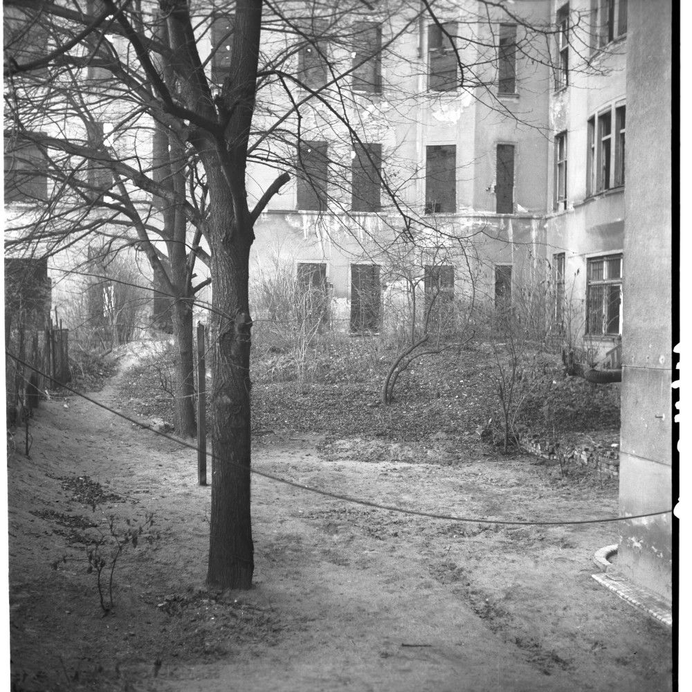 Negativ: Ruine, Freiherr-vom-Stein-Straße 5-6, 1953 (Museen Tempelhof-Schöneberg/Herwarth Staudt CC BY-NC-SA)