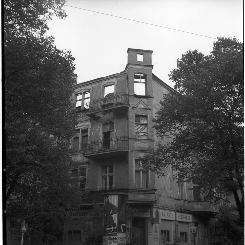 Negativ: Ruine, Goßlerstraße 17, 1952 (Museen Tempelhof-Schöneberg/Herwarth Staudt CC BY-NC-SA)