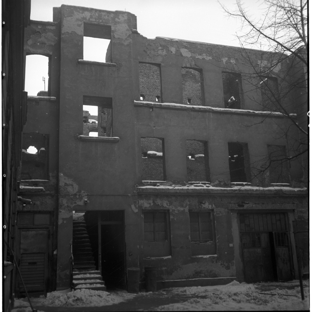 Negativ: Ruine, Goltzstraße 21, 1955 (Museen Tempelhof-Schöneberg/Herwarth Staudt CC BY-NC-SA)