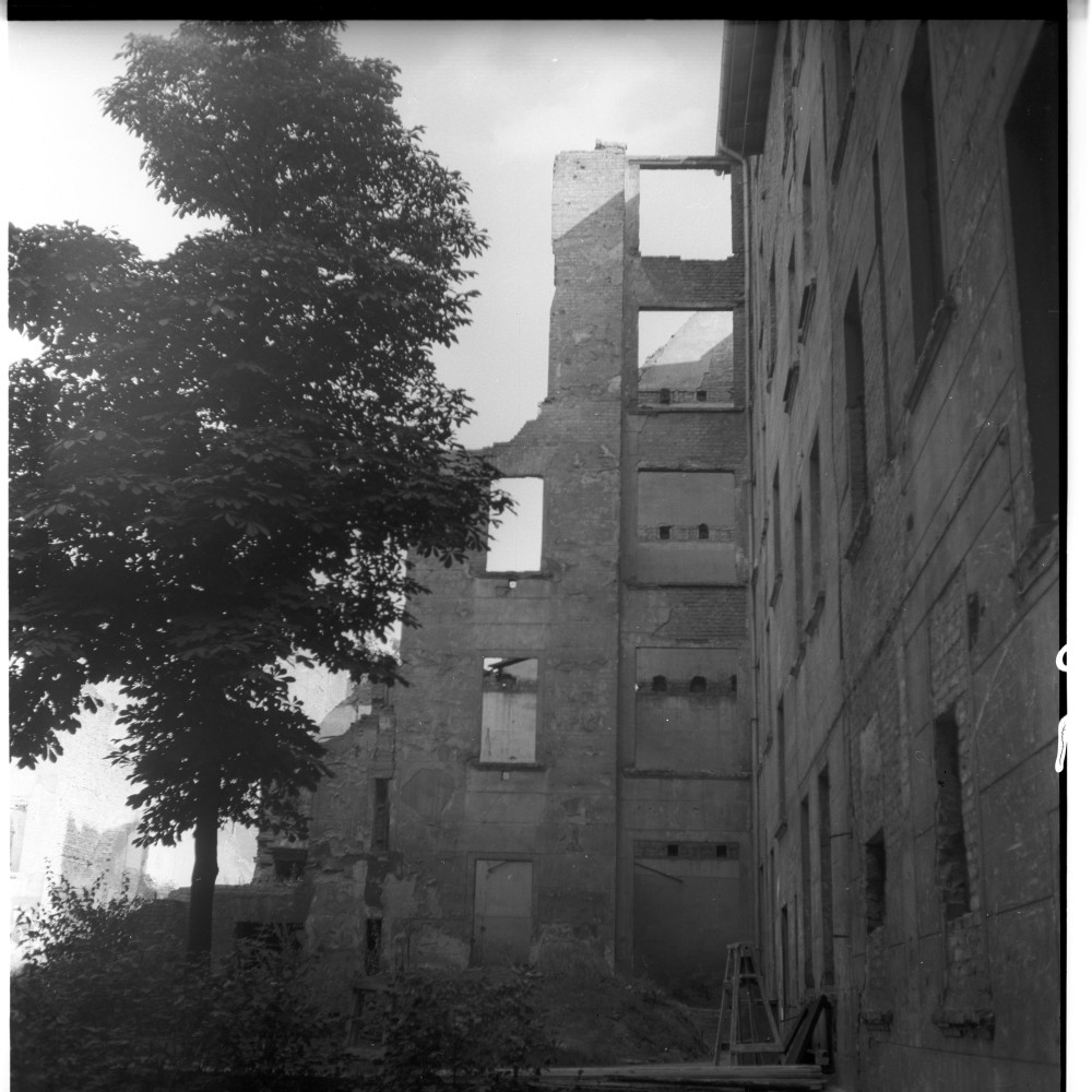 Negativ: Ruine, Großgörschenstraße 25, 1952 (Museen Tempelhof-Schöneberg/Herwarth Staudt CC BY-NC-SA)