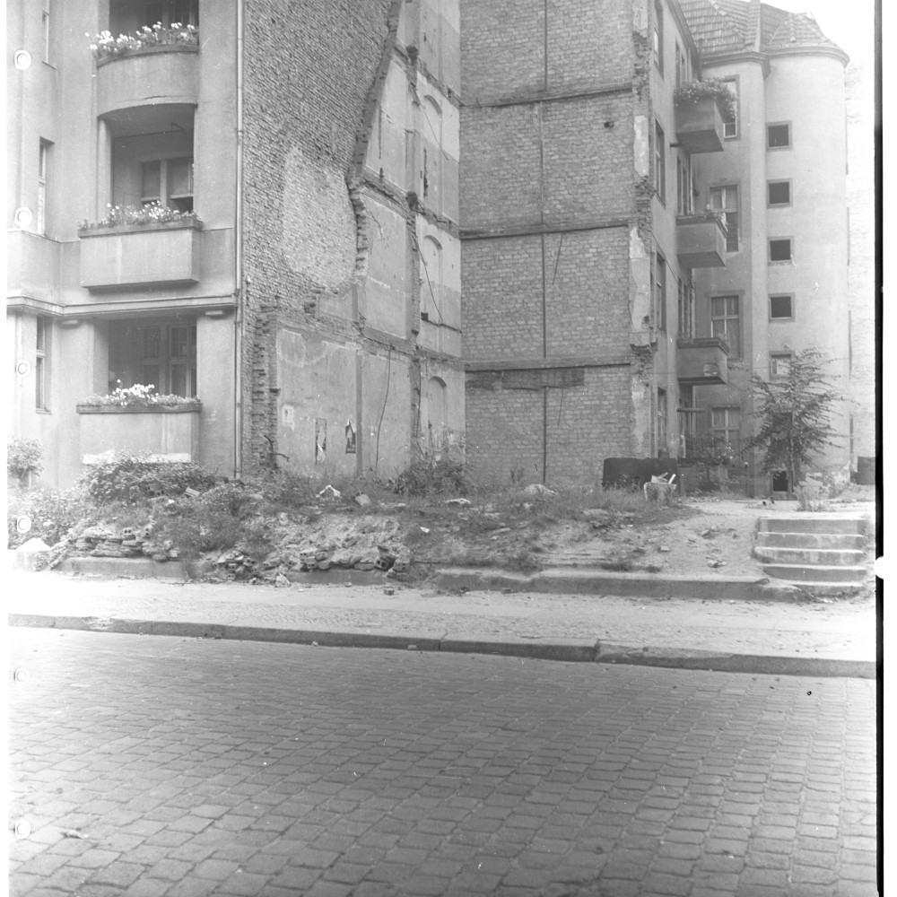 Negativ: Ruine, Handjeystraße 23, 1950 (Museen Tempelhof-Schöneberg/Herwarth Staudt CC BY-NC-SA)