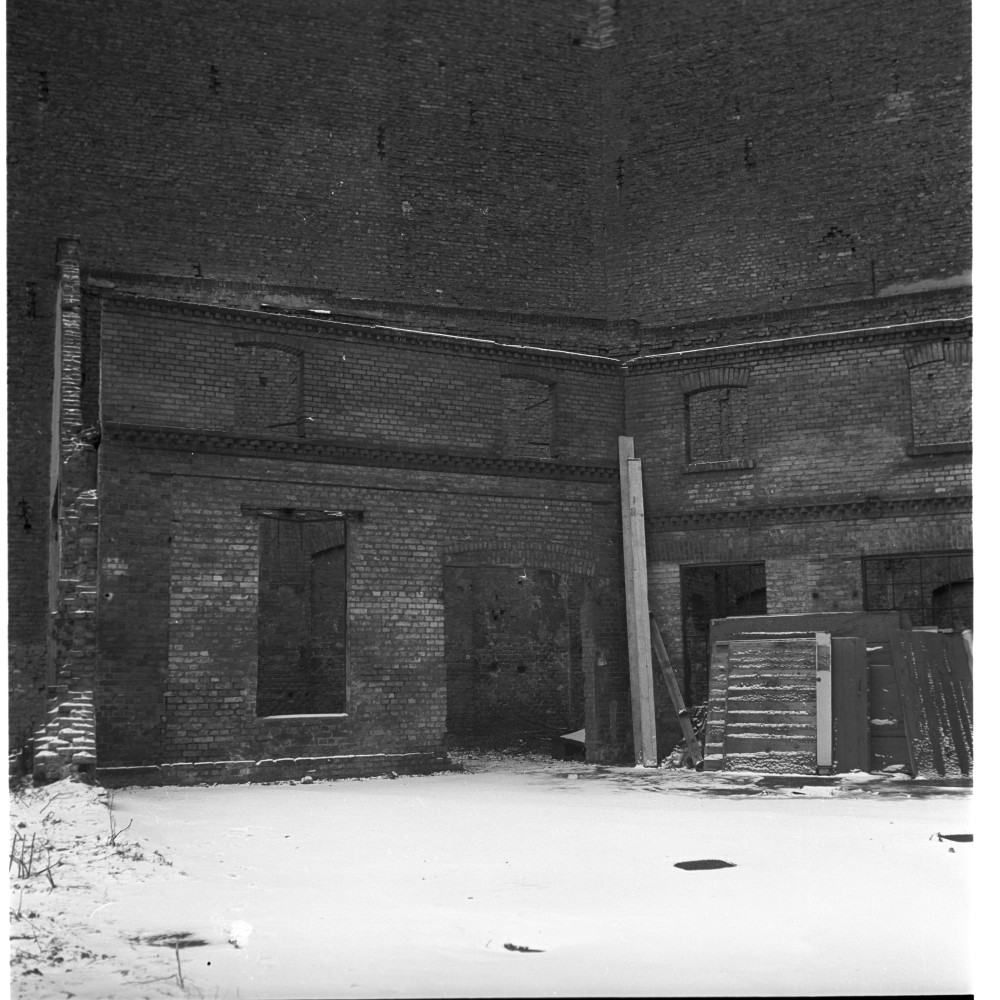 Negativ: Ruine, Hauptstraße 66, 1955 (Museen Tempelhof-Schöneberg/Herwarth Staudt CC BY-NC-SA)