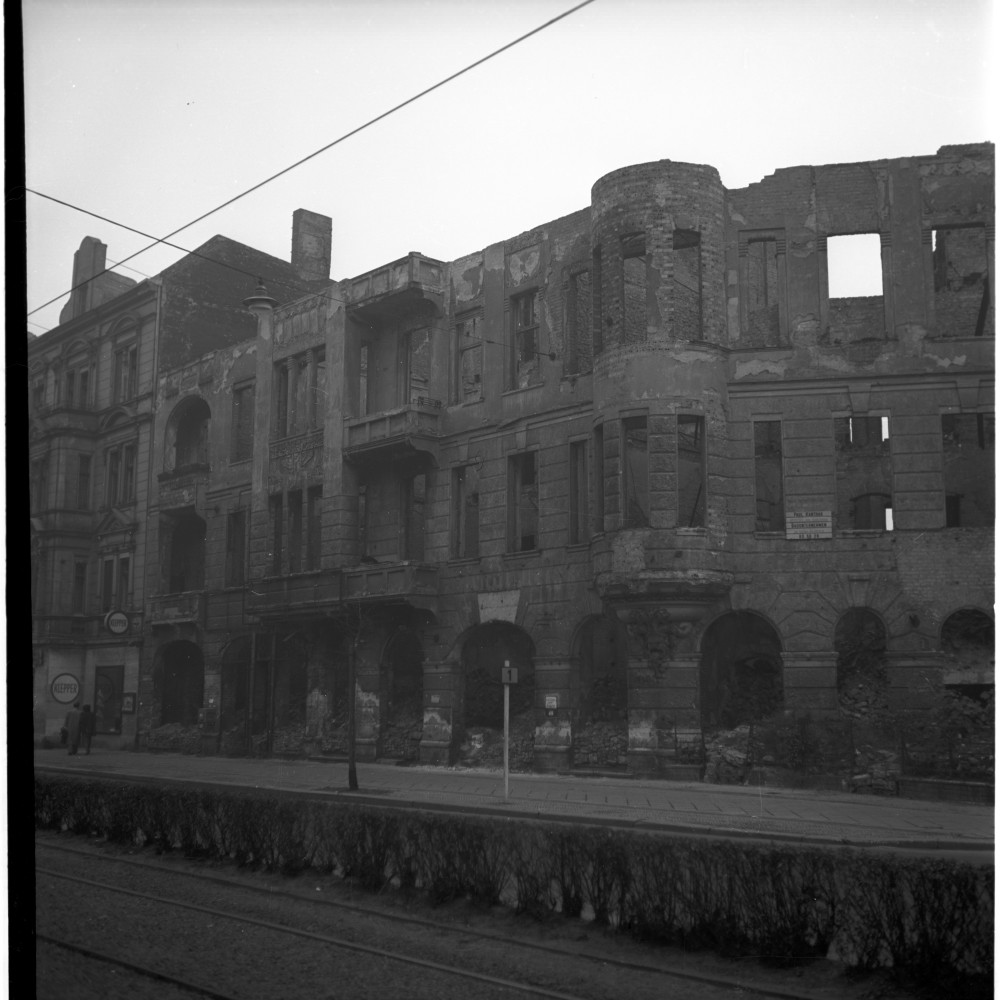 Negativ: Ruine, Hauptstraße 87, 1953 (Museen Tempelhof-Schöneberg/Herwarth Staudt CC BY-NC-SA)