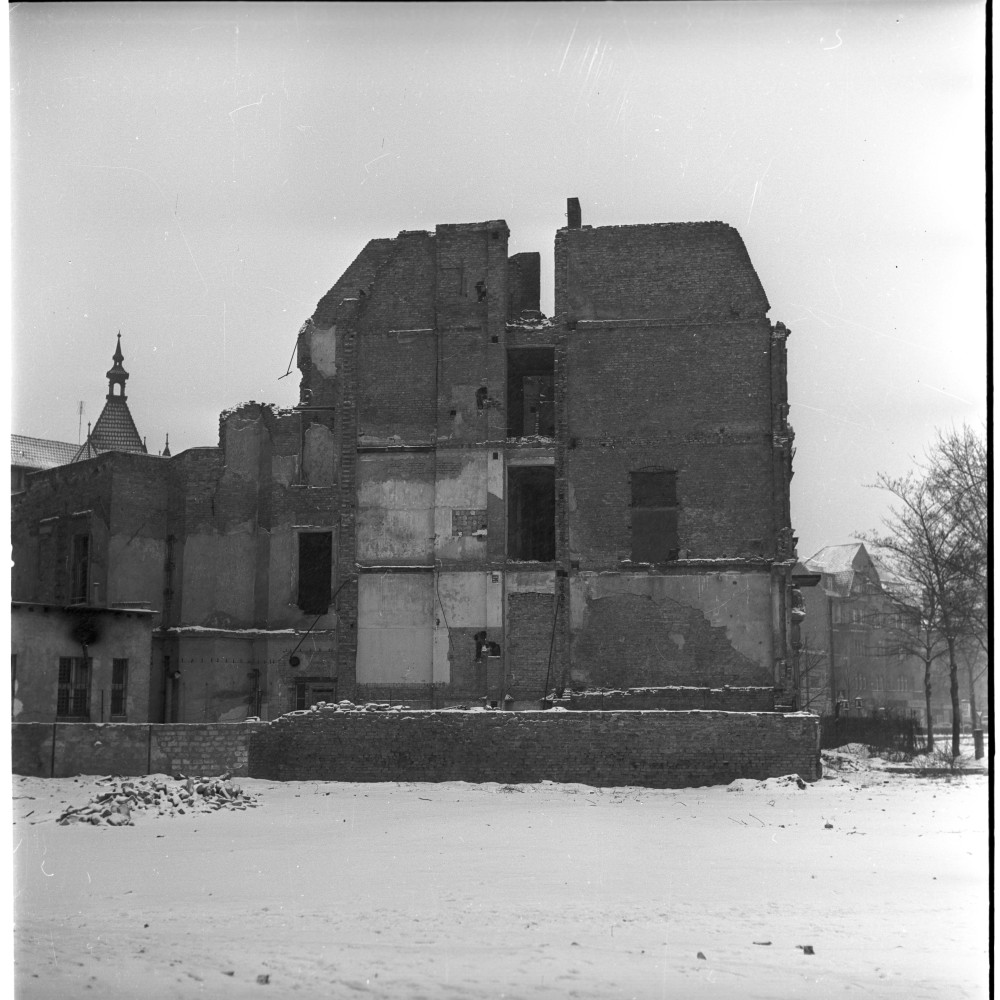 Negativ: Ruine, Hauptstraße 89, 1955 (Museen Tempelhof-Schöneberg/Herwarth Staudt CC BY-NC-SA)
