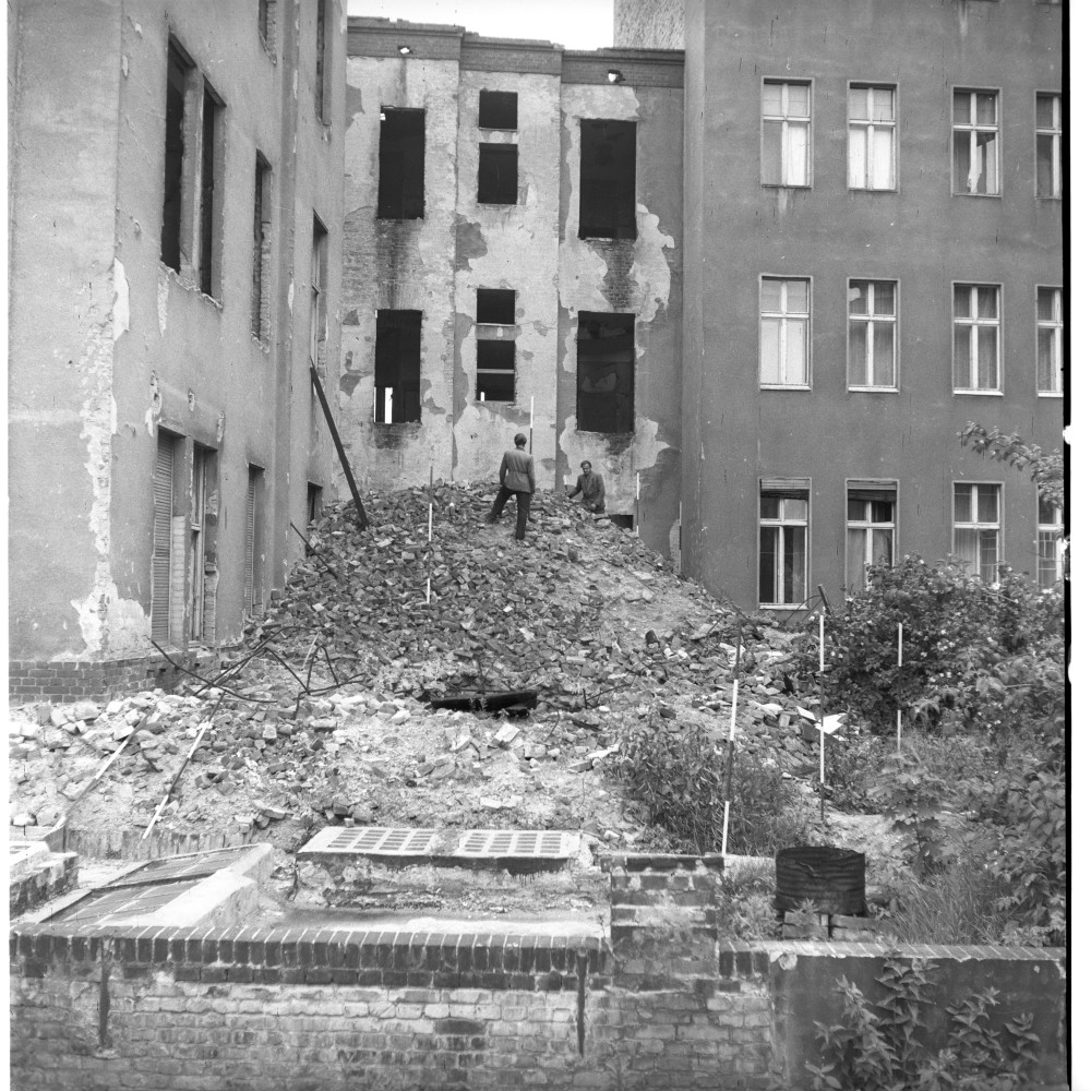 Negativ: Ruine, Hewaldstraße 1, 1951 (Museen Tempelhof-Schöneberg/Herwarth Staudt CC BY-NC-SA)