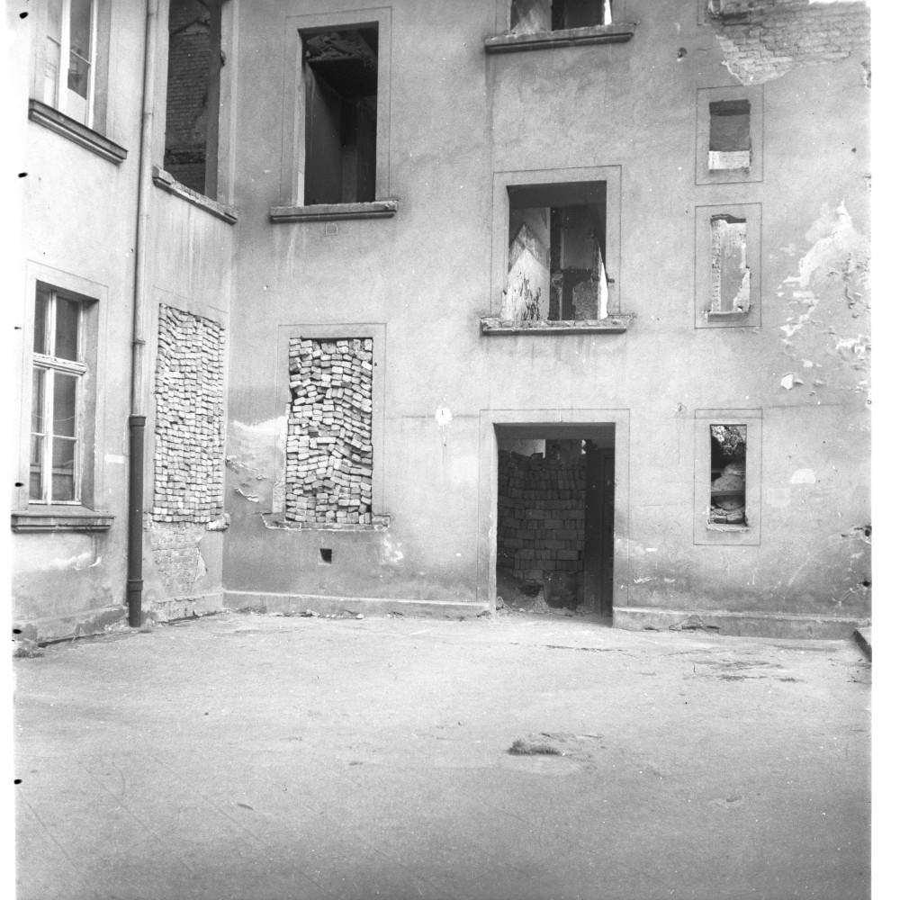 Negativ: Ruine, Hohenfriedbergstraße 23, 1951 (Museen Tempelhof-Schöneberg/Herwarth Staudt CC BY-NC-SA)