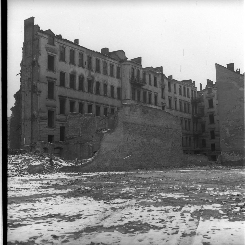 Negativ: Ruine, Kleiststraße 4, 1952 (Museen Tempelhof-Schöneberg/Herwarth Staudt CC BY-NC-SA)