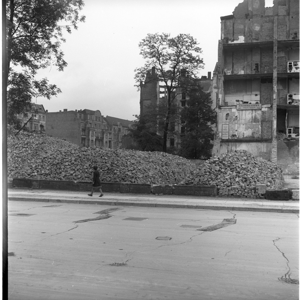 Negativ: Ruine, Landshuter Straße 36, 1953 (Museen Tempelhof-Schöneberg/Herwarth Staudt CC BY-NC-SA)