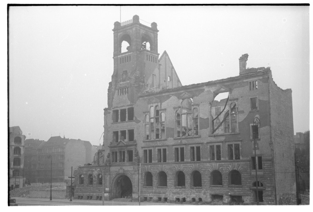 Negativ: Ruine, Martin-Luther-Straße 22/23, 1949 (Museen Tempelhof-Schöneberg/Herwarth Staudt CC BY-NC-SA)