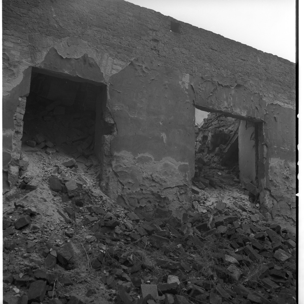 Negativ: Ruine, Motzstraße 45, 1952 (Museen Tempelhof-Schöneberg/Herwarth Staudt CC BY-NC-SA)